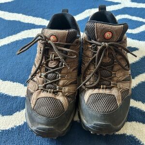 Merrell Moab 2 hiking shoes
